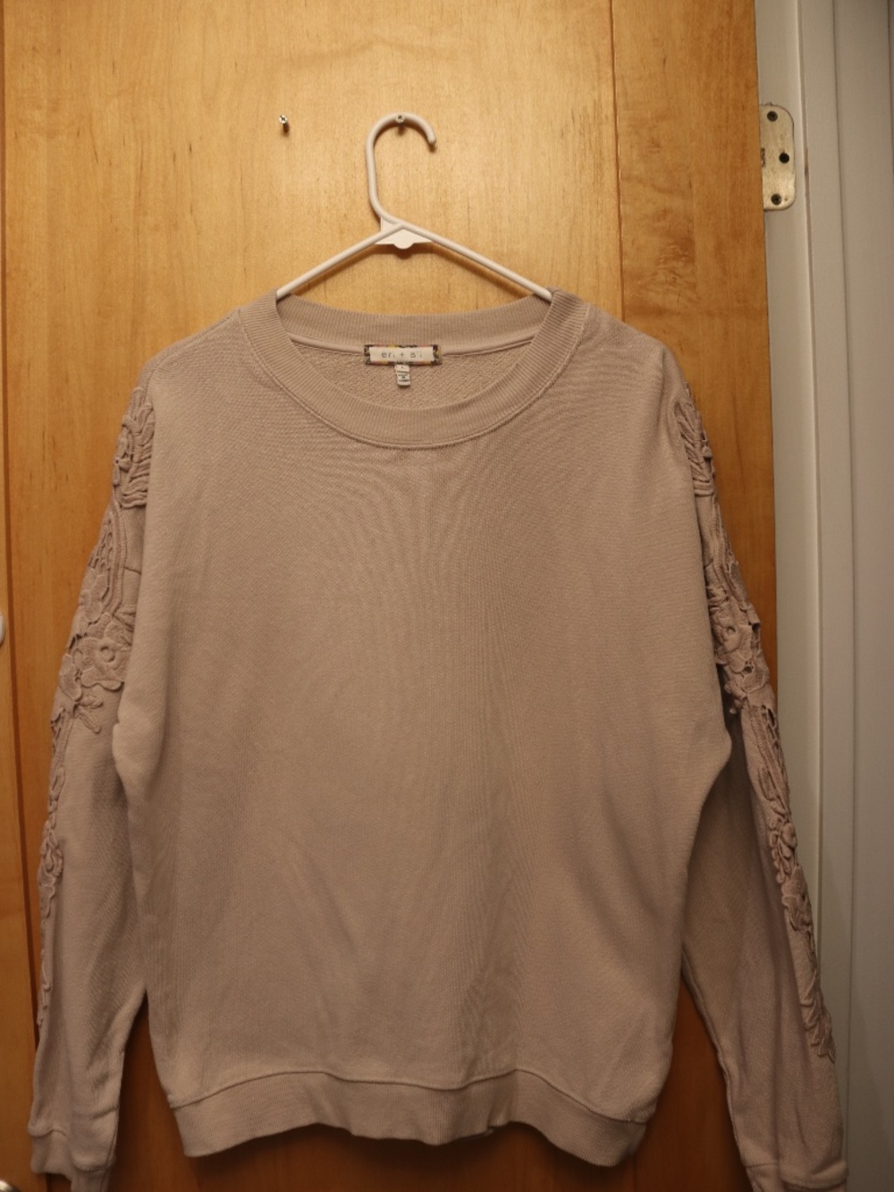 Anthropologie Eri & Ali Beige Sweatshirt with Flower Appliques, size Large